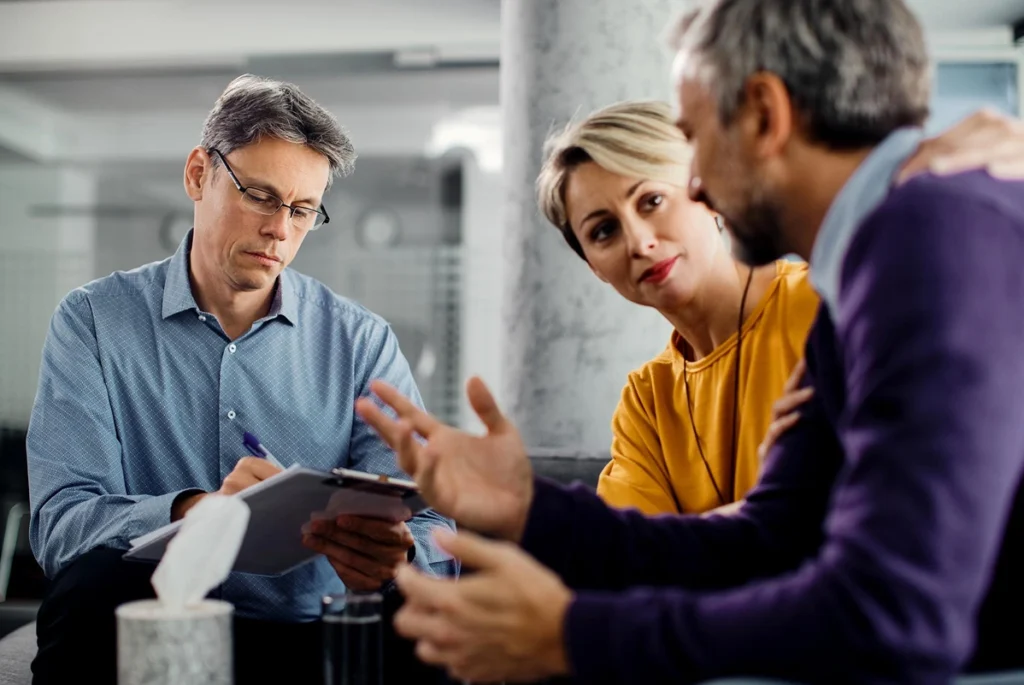 Czy warto korzystać z pośrednika kredytowego